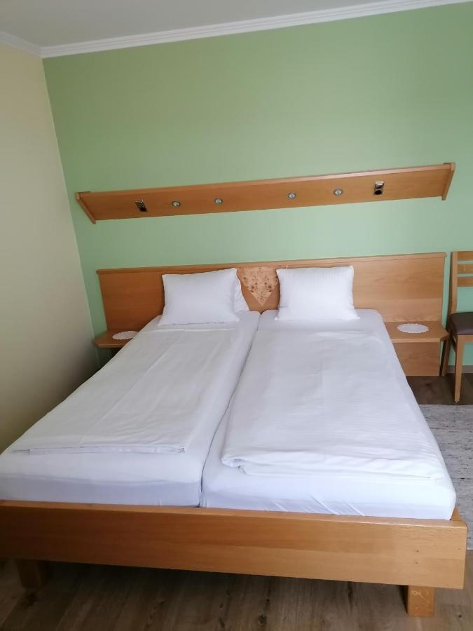 Kirchenwirt Mirth Hotel Ókörtvélyes Kültér fotó