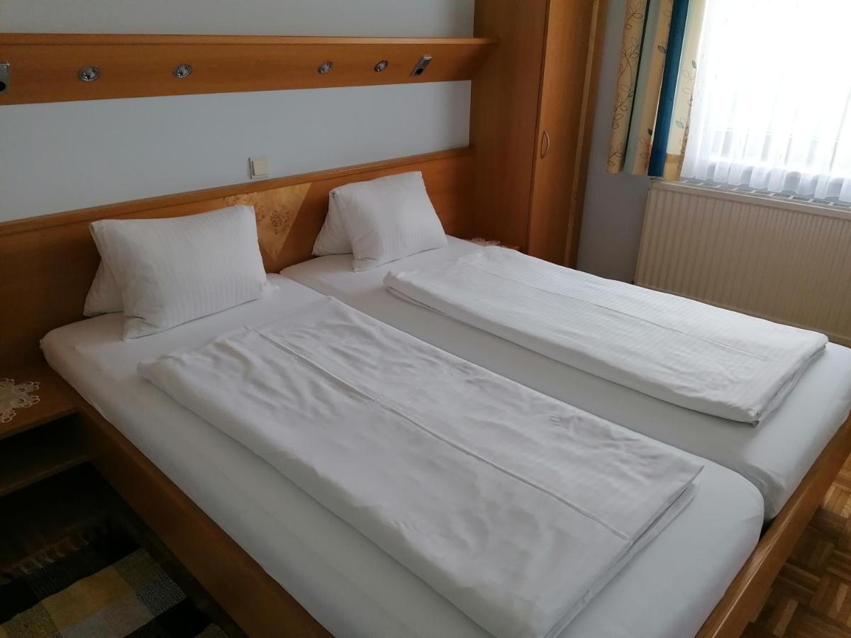 Kirchenwirt Mirth Hotel Ókörtvélyes Kültér fotó