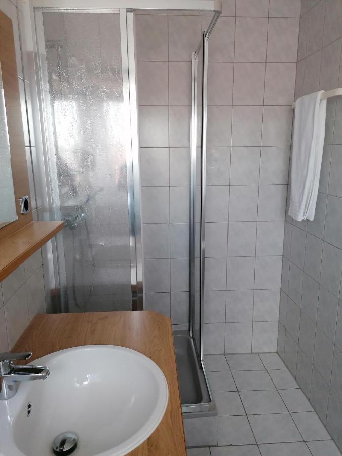Kirchenwirt Mirth Hotel Ókörtvélyes Szoba fotó